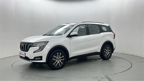 xuv 700 dimensions in feet